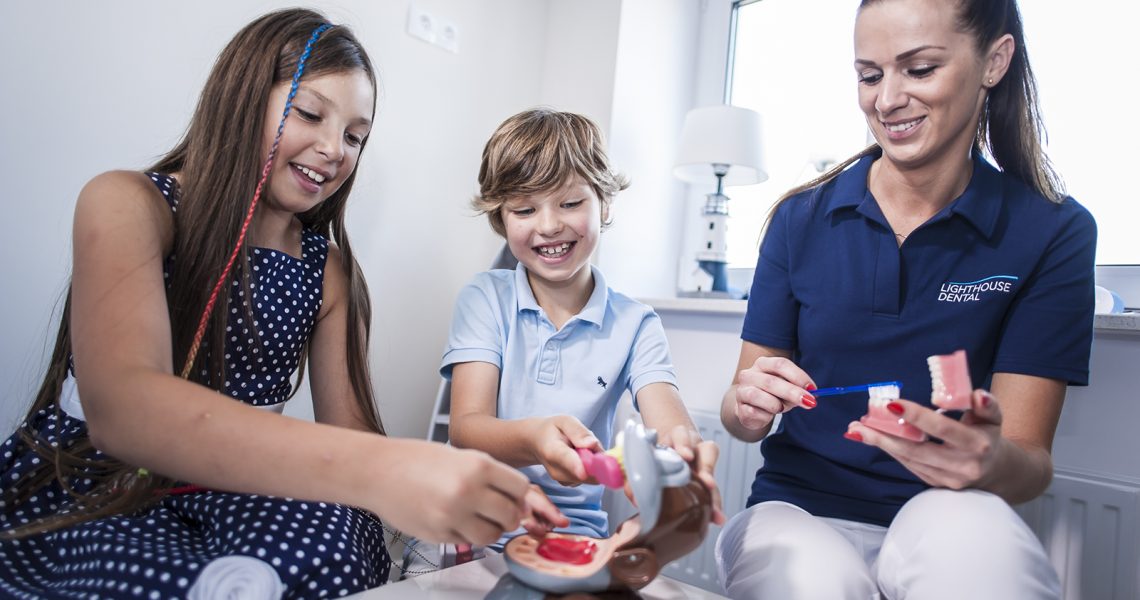 lighthouse dental dentysta stomatolog szczecin dominika polak joanna serewa stomatologia dziecięca jak dbać o zęby dzieci